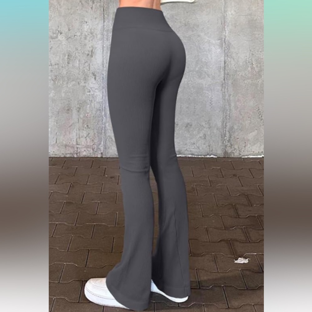 Gray OQQ flared leggings / yoga pants